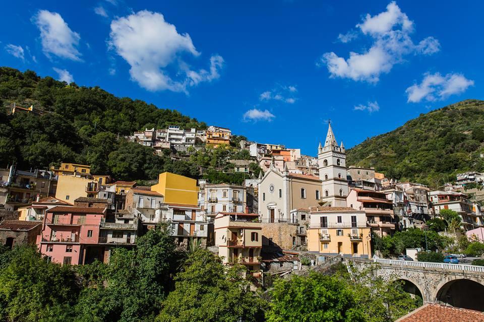Le Giare Hotell Itala Exteriör bild
